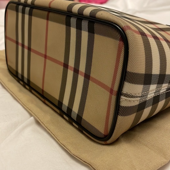 Burberry London Nova Check PVC Leather Tote Handbag - Picture 4 of 10